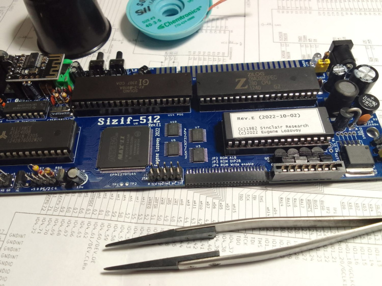 ZX Spectrum Sizif-512 DUŻY DIY - części + obudowa > MUMIO